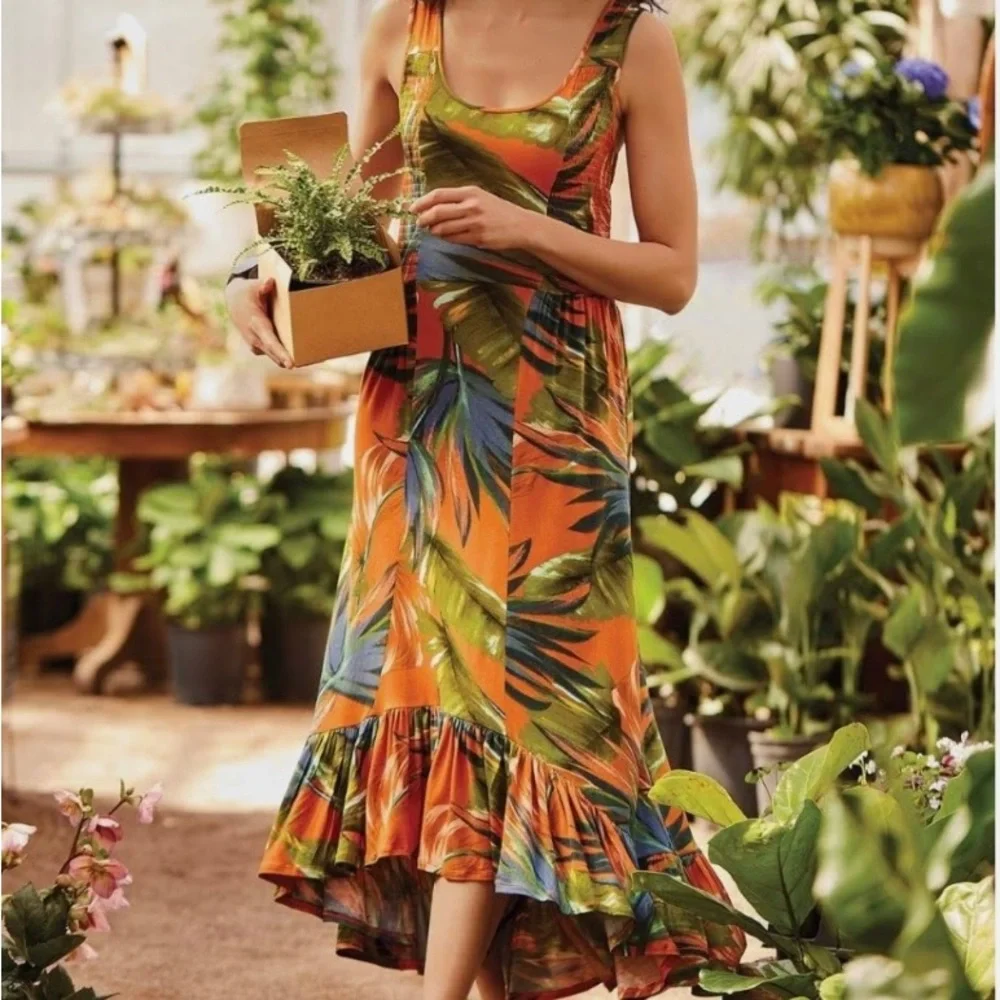 Soft Surrounding Fabiana Rouille Palms Hi
Low Jersey Ruffle Hem Dress - Picture 1 of 7